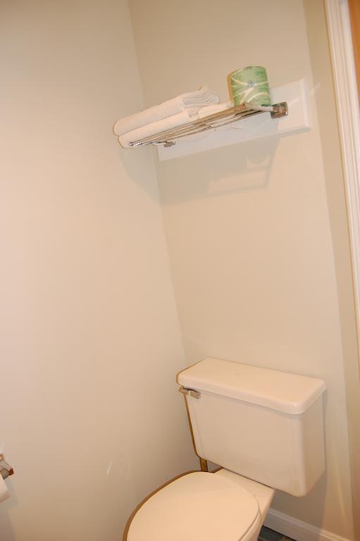 Point 1 Resort & Motel Westerly Room photo